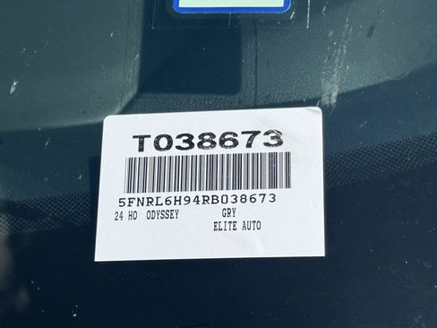 Used 2024 Honda Odyssey Elite image 14