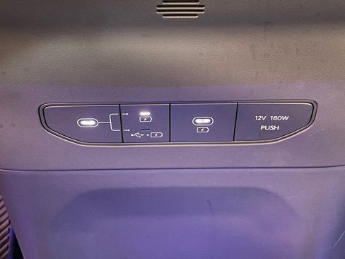 Used 2024 Kia EV9 Land image 59