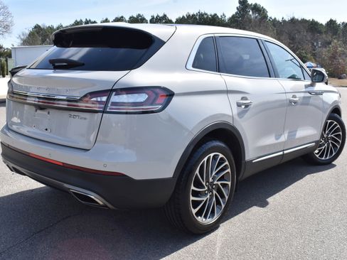 Used 2020 Lincoln Nautilus Reserve image 9