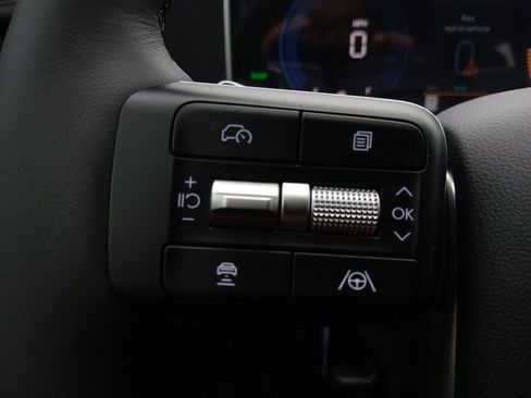 New 2026 Hyundai Santa Fe SE FWD image 16