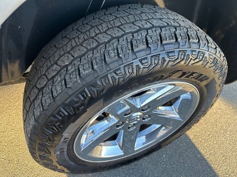 Used 2016 RAM 1500 Express image 16