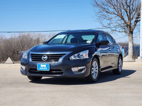 Used 2013 Nissan Altima 2.5 S image 3
