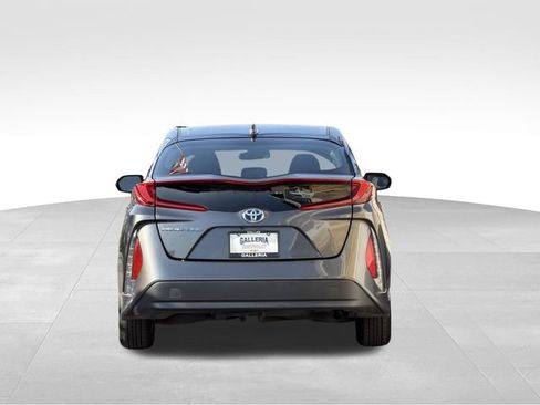 Used 2022 Toyota Prius Prime LE FWD image 6