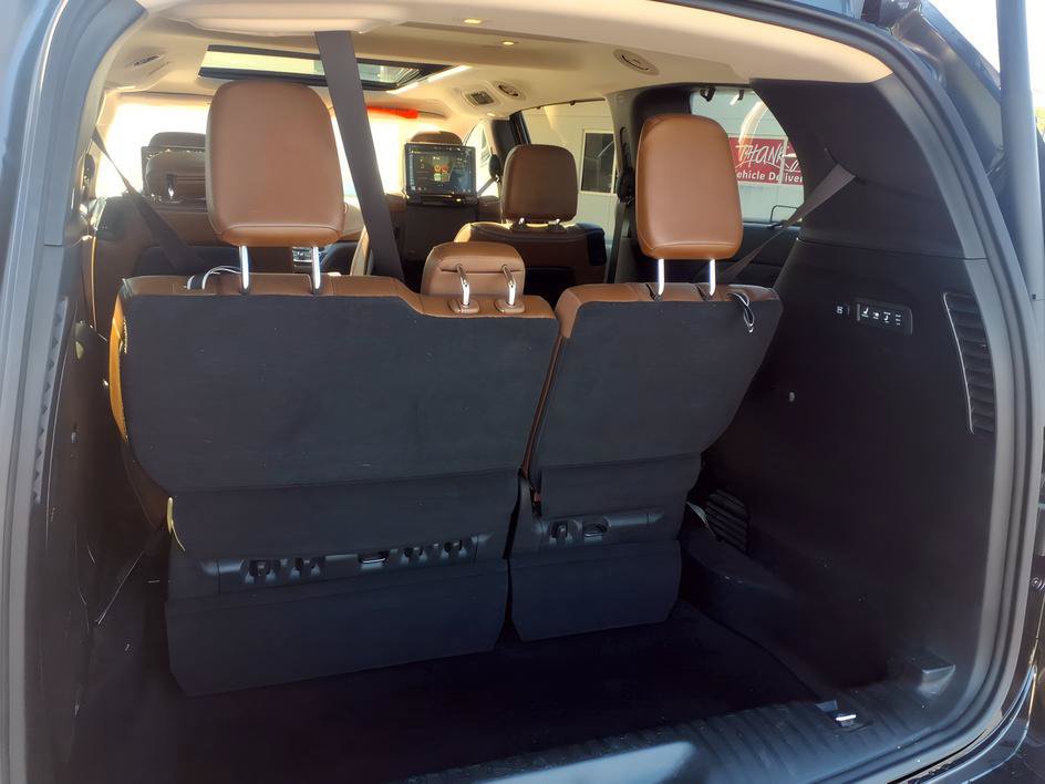 Used 2017 Chrysler Pacifica Limited FWD image 9