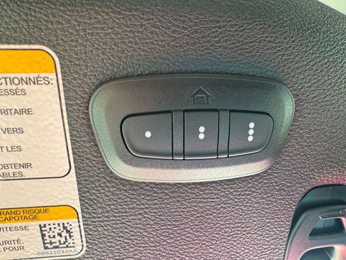 New 2025 Jeep Gladiator Sport image 28