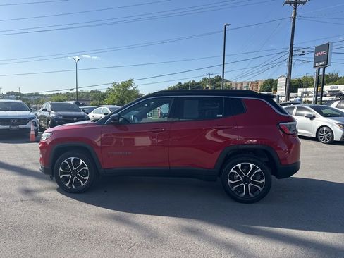 Used 2024 Jeep Compass Limited AWD/4WD image 4