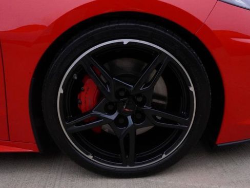 Used 2021 Chevrolet Corvette Stingray Preferred Conv w/ Z51 Performance Package RWD image 33