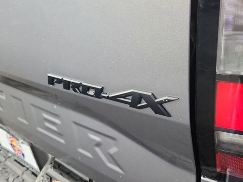 Used 2023 Nissan Frontier PRO-4X w/ Pro-4X Premium Package image 13