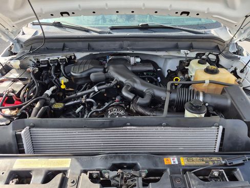 Used 2016 Ford F550 4x4 Regular Cab Super Duty image 28