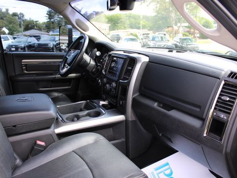 Used 2018 RAM 2500 Laramie w/ Sport Appearance Group AWD/4WD image 27