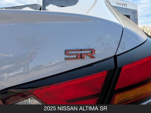 New 2025 Nissan Altima 2.5 SR image 21
