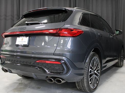 Used 2025 Audi SQ5 Prestige image 3