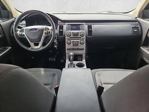 Used 2018 Ford Flex SE image 13