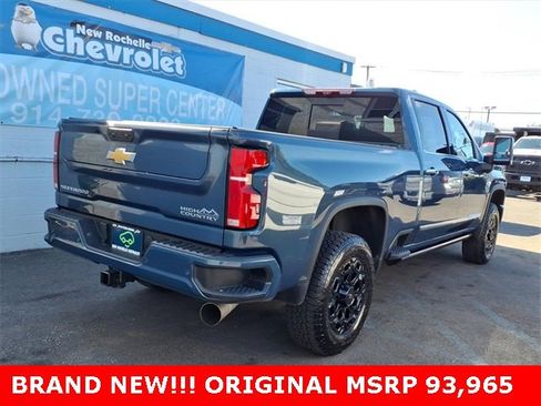 Used 2025 Chevrolet Silverado 2500 High Country w/ High Country Premium Package image 6
