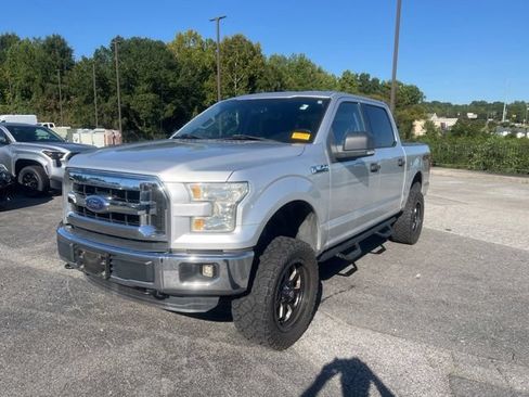 Used 2015 Ford F150 XLT w/ Equipment Group 301A Mid AWD/4WD image 5