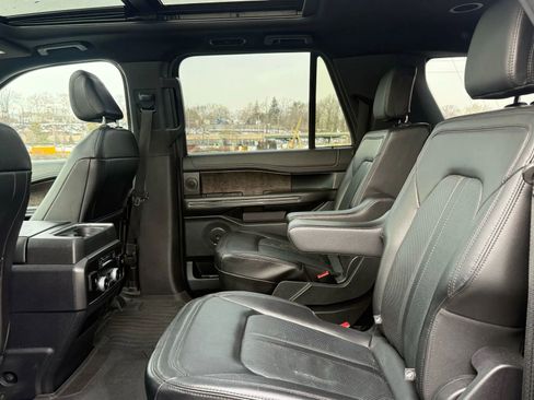 Used 2021 Ford Expedition Max Limited image 24