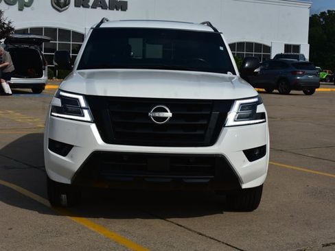 Used 2022 Nissan Armada SL w/ Midnight Edition Package AWD/4WD image 2