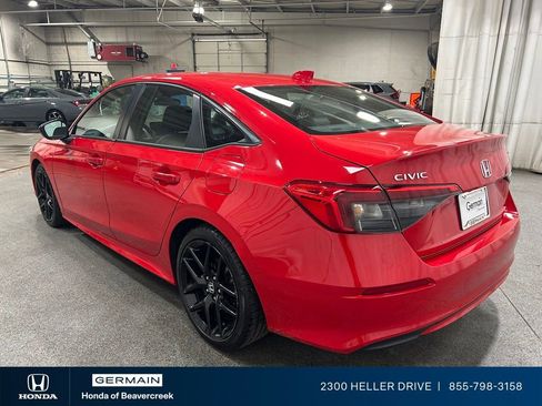 Used 2023 Honda Civic Sport image 6
