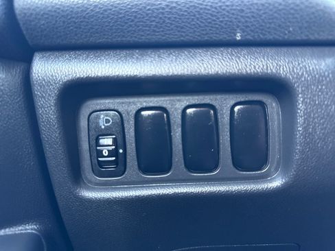 Used 2018 Mitsubishi Outlander Sport LE image 30