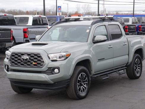 Used 2023 Toyota Tacoma TRD Sport image 6