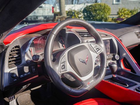 Used 2015 Chevrolet Corvette Z06 w/ 3LZ Preferred Equipment Group image 31