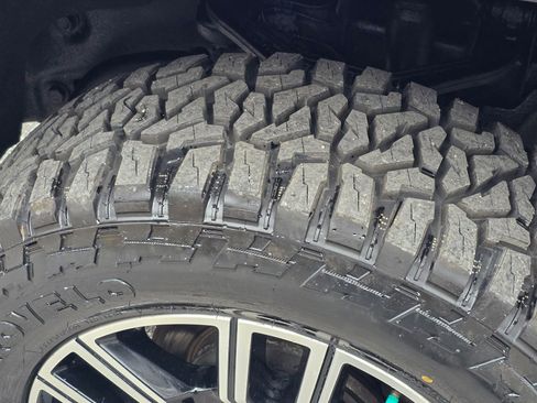 Used 2021 GMC Sierra 3500 AT4 w/ Gooseneck/5TH Wheel Package image 45