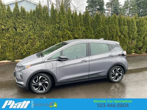 Used 2022 Chevrolet Bolt LT w/ Infotainment Package image 4