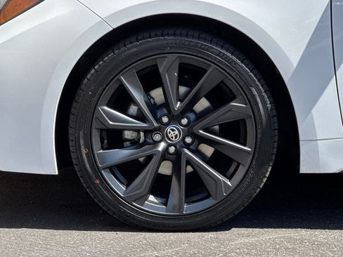 Used 2023 Toyota Corolla SE w/ SE Premium Package FWD image 29