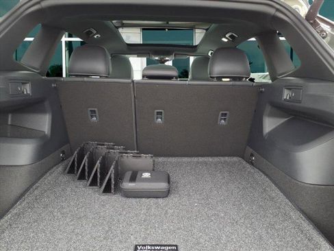 New 2026 Volkswagen Tiguan SE R-Line image 11