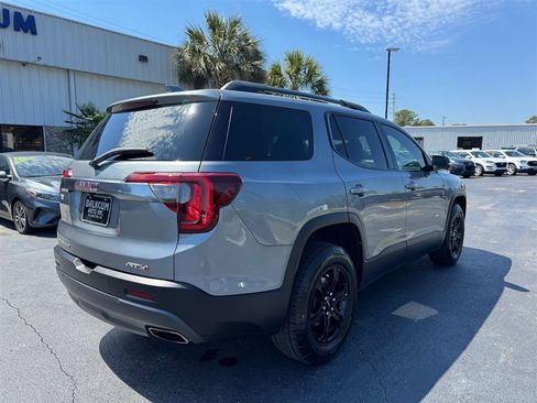 Used 2022 GMC Acadia AT4 w/ Technology Package AWD/4WD image 8