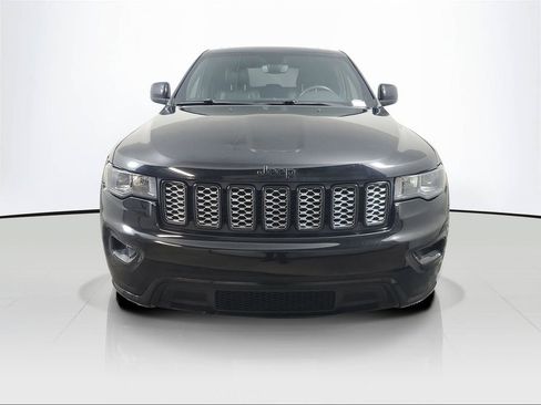 Used 2020 Jeep Grand Cherokee Altitude image 2