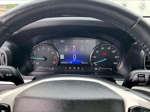 Used 2023 Ford Explorer XLT w/ Equipment Group 202A AWD/4WD image 19