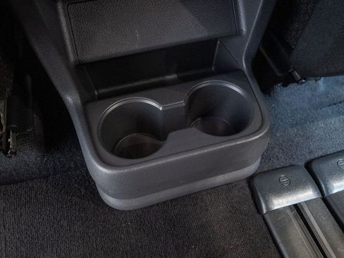 Used 2024 Toyota Sienna LE image 31