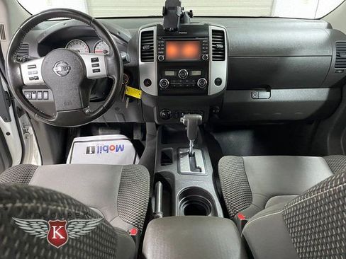 Used 2018 Nissan Frontier PRO-4X AWD/4WD image 14
