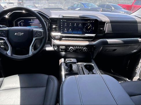 Used 2026 Chevrolet Silverado 1500 LT Trail Boss w/ LT Trail Boss Premium Package AWD/4WD image 15