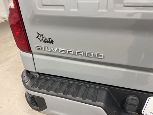 Used 2024 Chevrolet Silverado 1500 Custom image 17