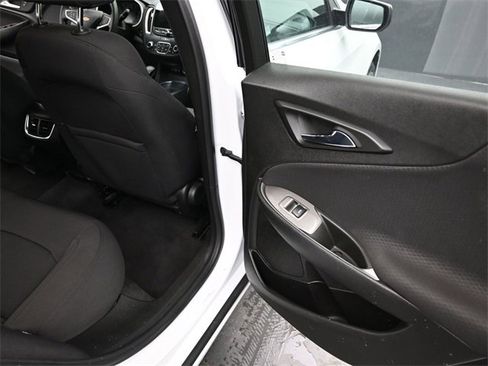Used 2023 Chevrolet Malibu LT image 19