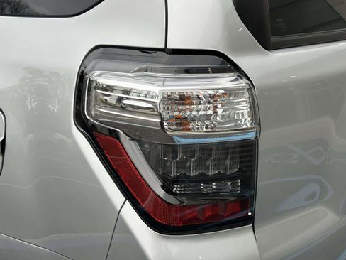 Used 2022 Toyota 4Runner TRD Sport w/ Technology Package image 10