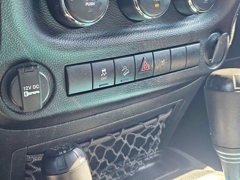 Used 2016 Jeep Wrangler Unlimited Sport AWD/4WD image 29