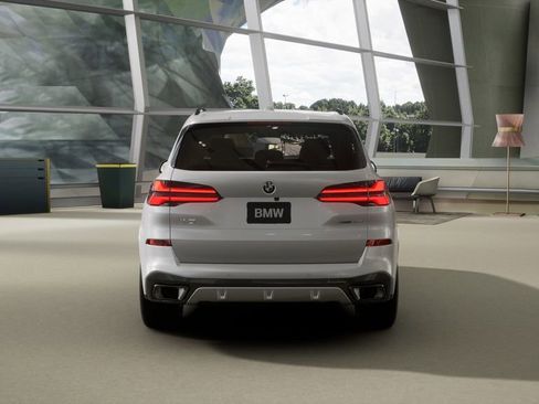 Used 2026 BMW X5 sDrive40i w/ M Sport Package image 34