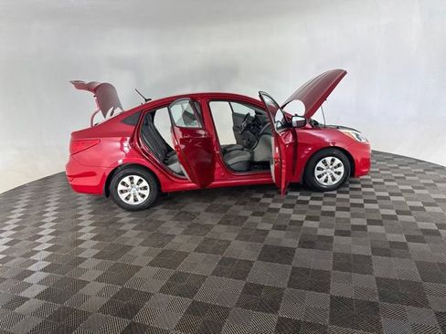 Used 2015 Hyundai Accent GLS FWD image 15