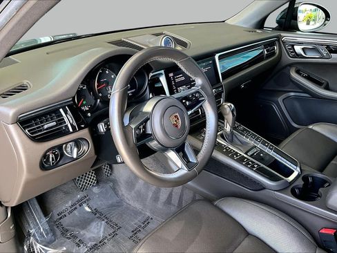 Used 2019 Porsche Macan AWD/4WD image 16