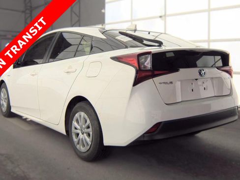 Used 2020 Toyota Prius LE FWD image 5