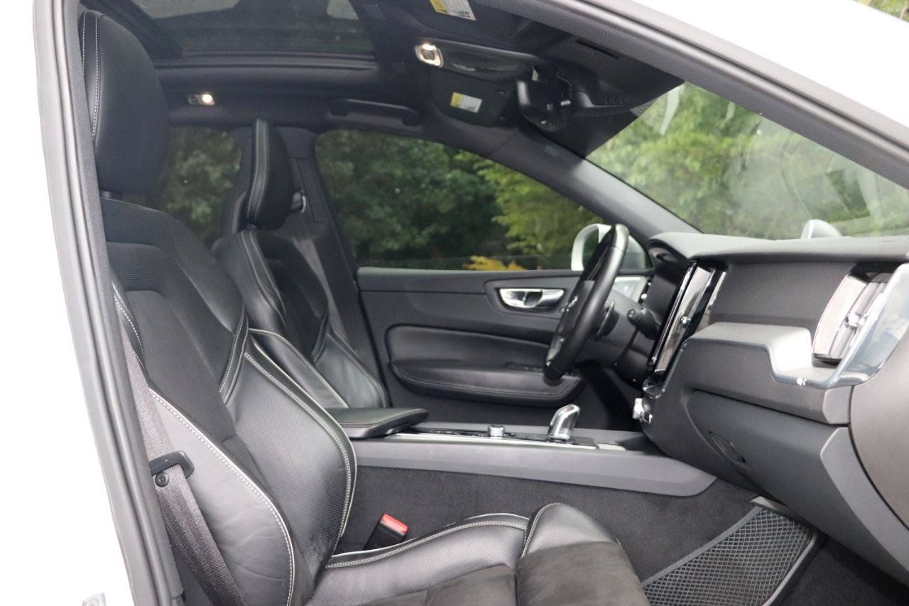 Used 2018 Volvo XC60 T8 R-Design w/ Convenience Package AWD/4WD image 32