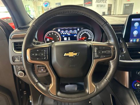 Used 2021 Chevrolet Tahoe High Country w/ Premium Package AWD/4WD image 18