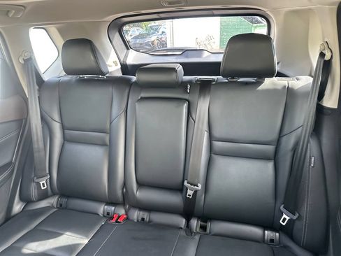 Used 2023 Nissan Rogue SL AWD/4WD image 46