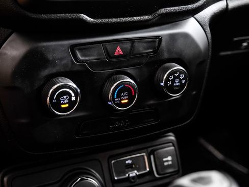 Used 2018 Jeep Renegade Sport w/ Power & Air Group AWD/4WD image 20