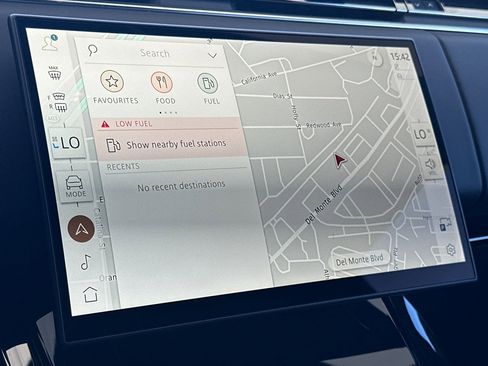 New 2025 Land Rover Range Rover Sport Dynamic SE image 18