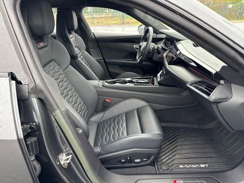 Used 2023 Audi RS e-tron GT w/ Carbon Performance Package image 11