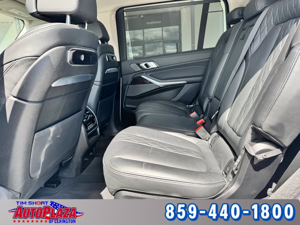 Used 2025 BMW X7 xDrive40i AWD/4WD image 41